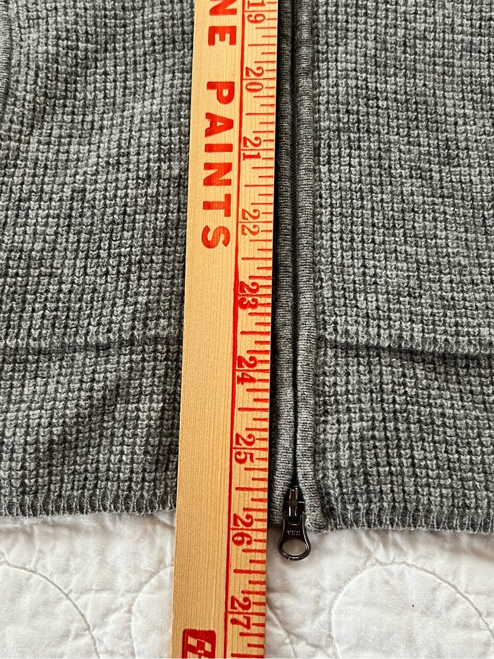 L.L.Bean Light Gray 100% Cashmere Hooded Zip Sweater Quiet Luxury Cabincore Soft - Picture 6 of 7